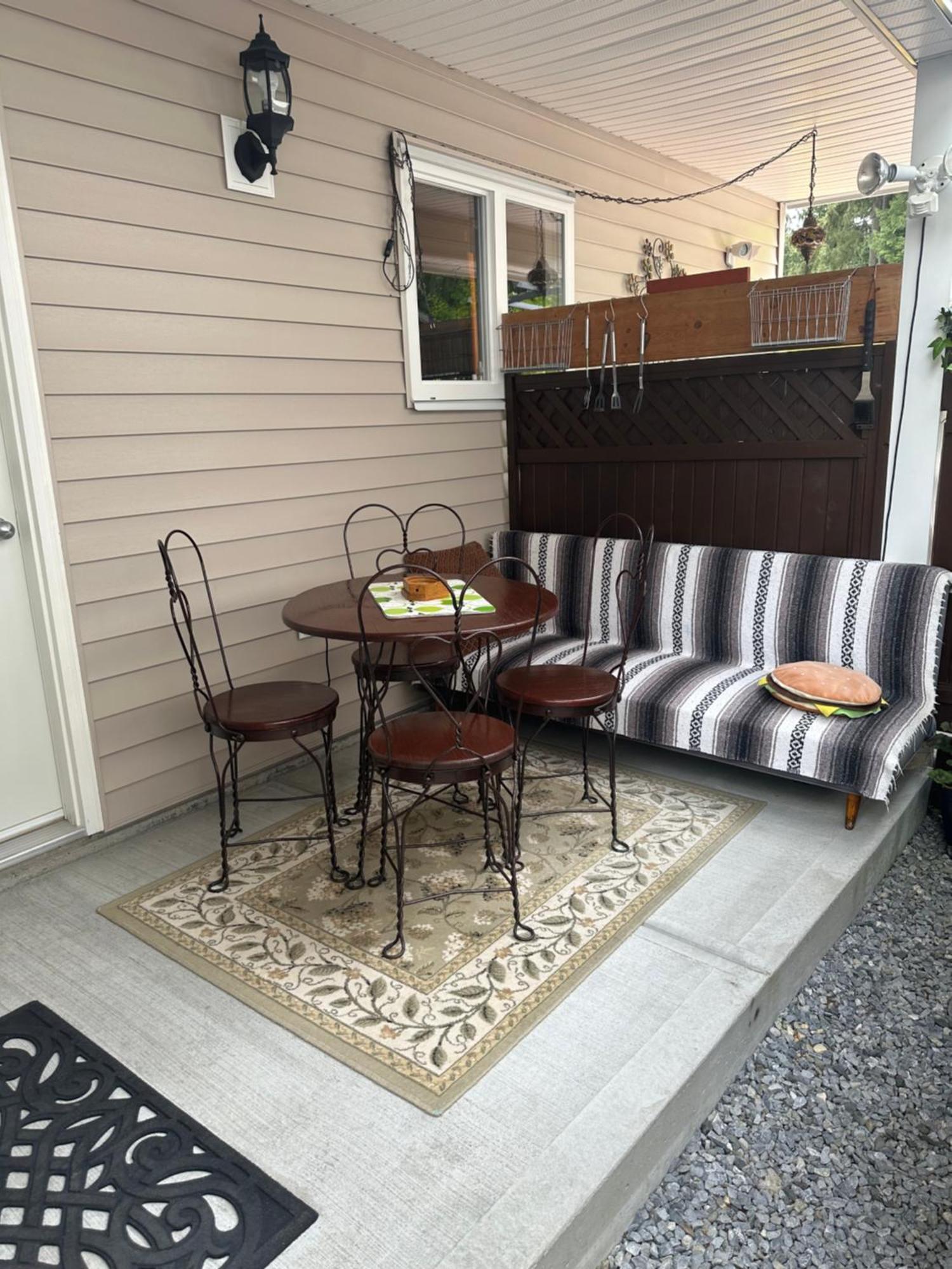 Clean And Quiet 2 Bdr 2 Bthr Private Entrance Entire Guests Suite Near Coquitlam Center Mall And Skytrain Exterior photo
